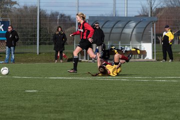 Bild 112 - B-Juniorinnen SG Weststeinburg/Bei - SV Fisia 03 : Ergebnis: 1:2